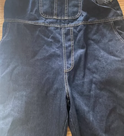 实体店买的,衣柜满了低价清了,夏季可爱背带...