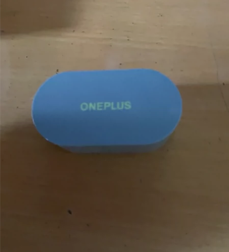 一加Buds N耳机，轻度使用，配件齐全。...