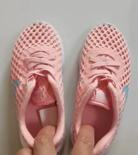 耐克女童网眼鞋，10C，27码！专柜正品！...