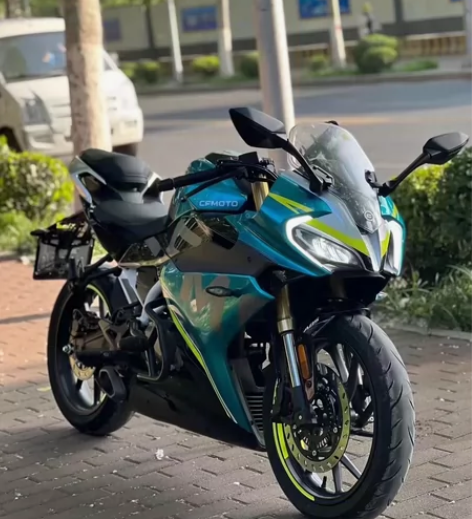 准22年春风250sr赛道版  1000公...