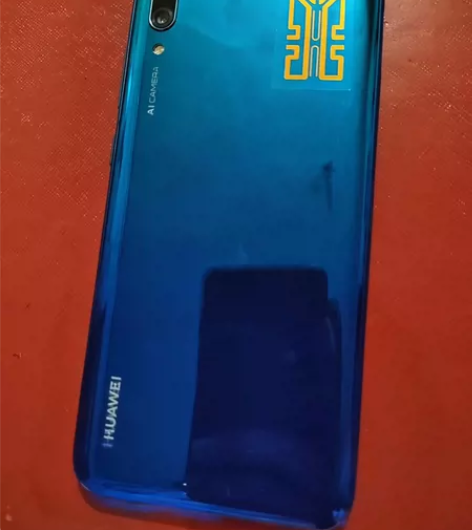 华为畅享9 4+64G 手机保护得很好,没...
