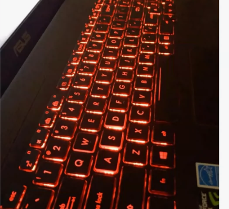 华硕飞行堡垒7,I7 ,外观无破损,保护的...