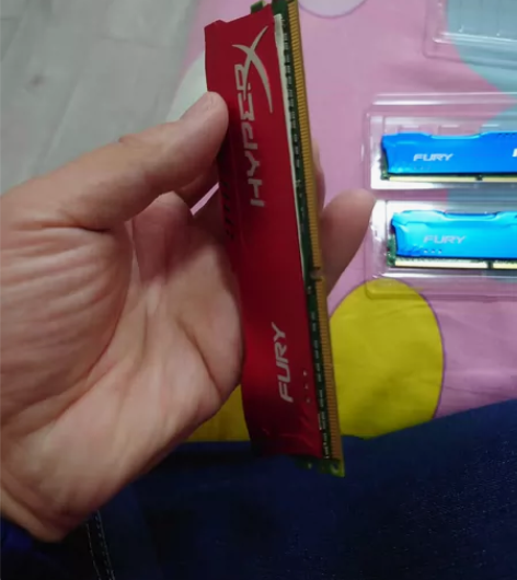 四根正品金士顿内存条4g  DDR3 16...